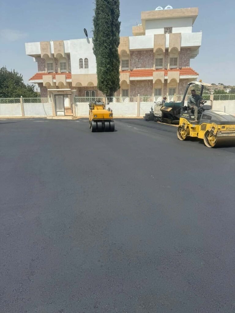مقاول أسفلت بارق